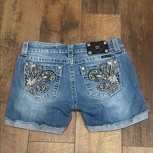 Miss Me mid shorts